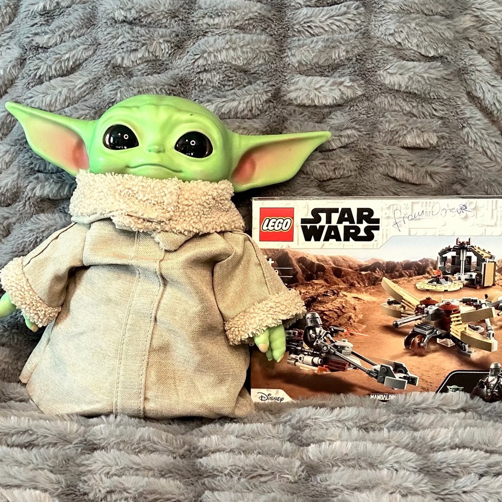 LEGO Star Wars & Yoda Plush Toy - Green and Tan
